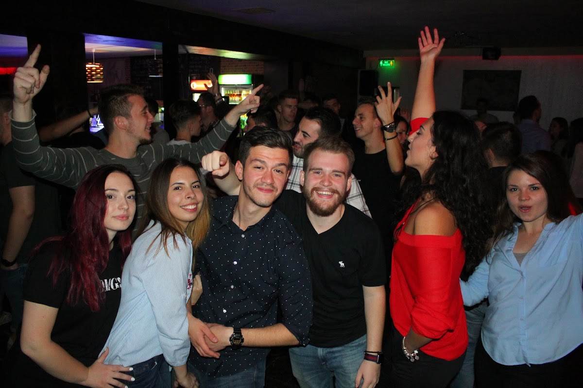 Mechano Pub